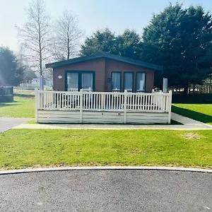  Holiday home Hawthorne With Hot Tub